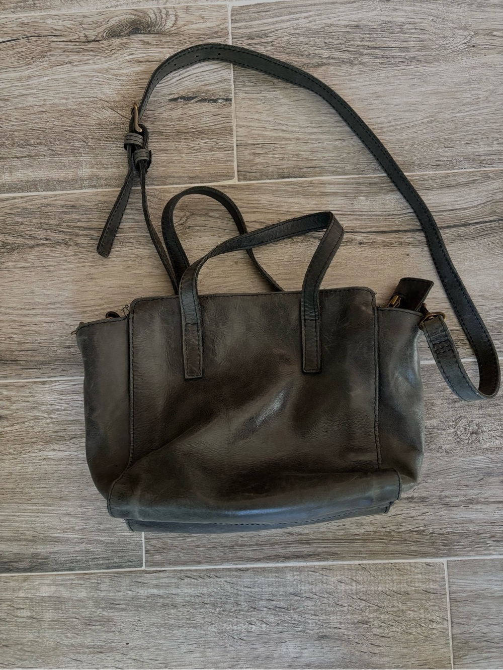 Able Black Learher Purse